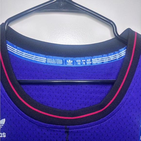 Vintage Adidas NBA Toronto Raptors
Vince Carter Hardwood Classic Jersey
Size M - Picture 3 of 4